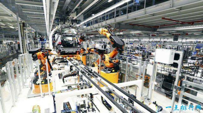 世界上最先进的汽车工厂被机器人占领的大众工厂